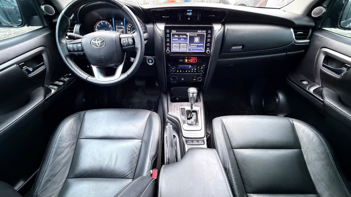 TOYOTA FORTUNER SRV AUTOMÁTICO 4x4 AÑO 2022, MOTOR 2.8 TURBO DIESEL - foto 5