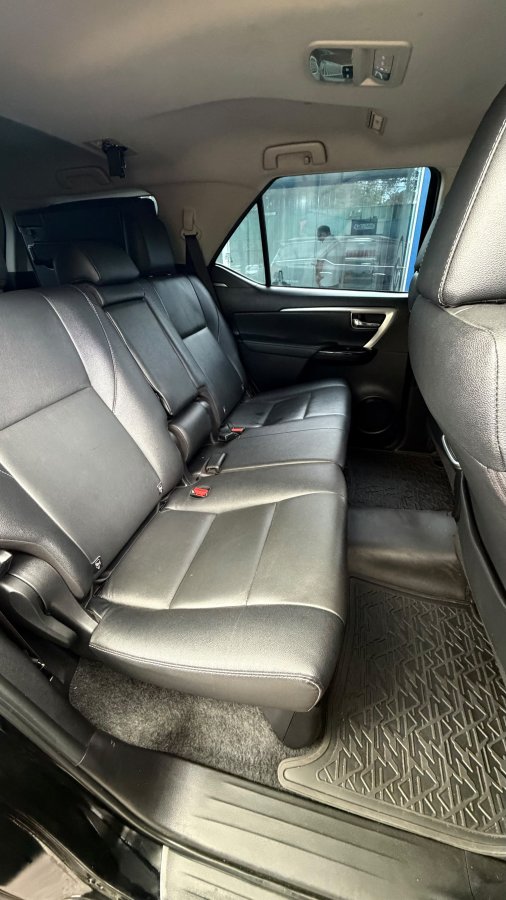 TOYOTA FORTUNER SRV AUTOMÁTICO 4x4 AÑO 2022, MOTOR 2.8 TURBO DIESEL - foto 7
