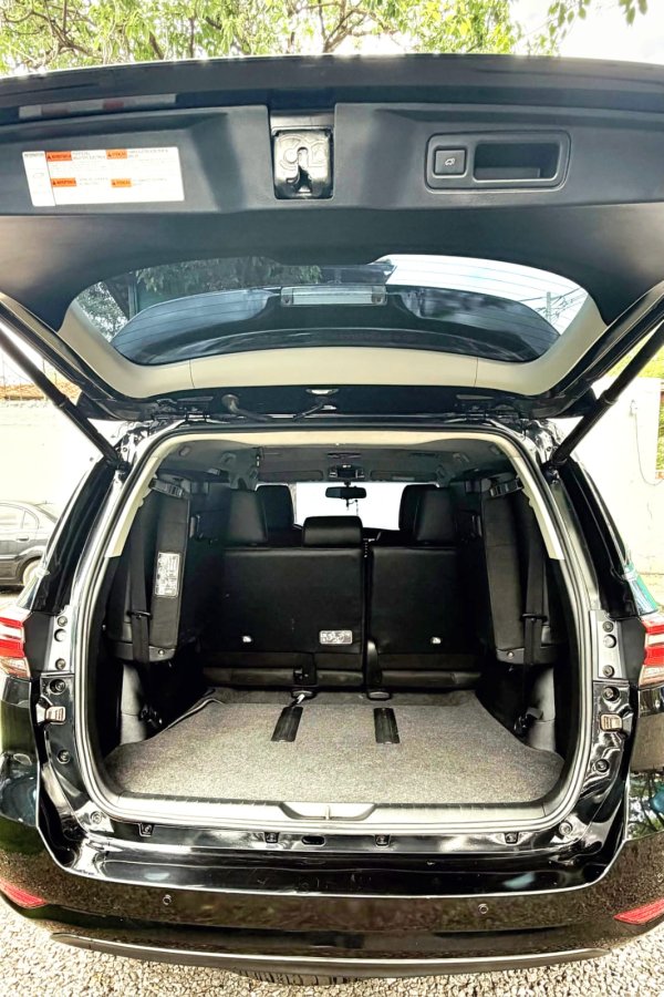 TOYOTA FORTUNER SRV AUTOMÁTICO 4x4 AÑO 2022, MOTOR 2.8 TURBO DIESEL - foto 8