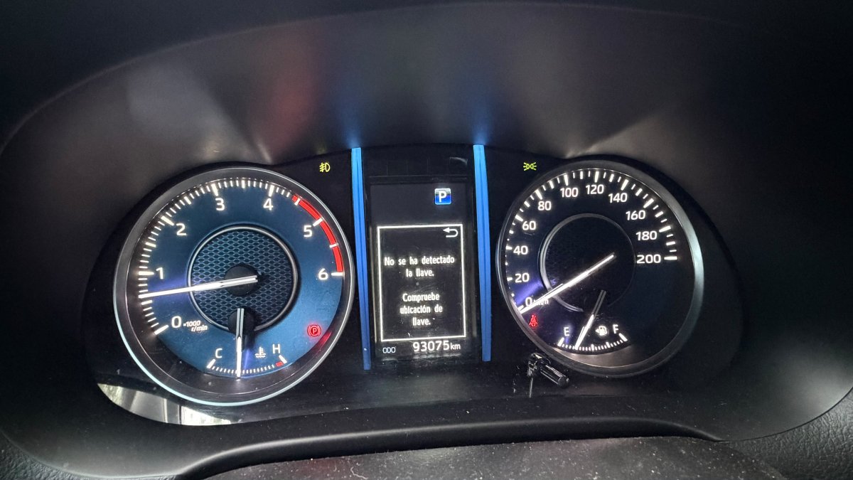TOYOTA FORTUNER SRV AUTOMÁTICO 4x4 AÑO 2022, MOTOR 2.8 TURBO DIESEL - foto 11