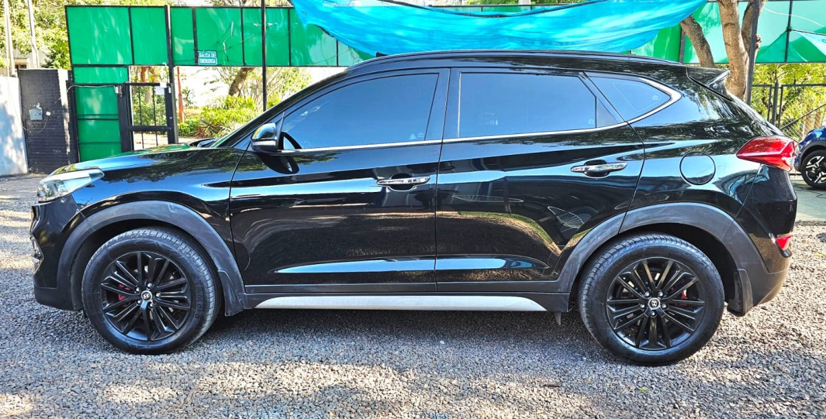 HYUNDAI TUCSON AUTOMATICO FULL EQUIPO AÑO 2018 MOTOR 2.0 CRDi DIESEL - foto 3