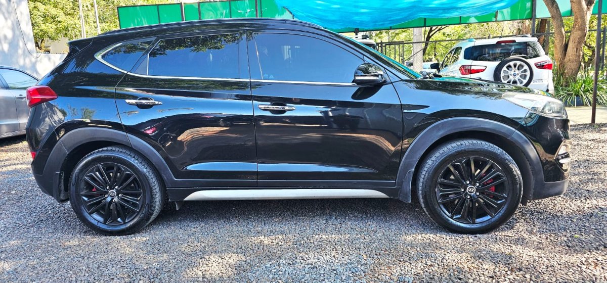 HYUNDAI TUCSON AUTOMATICO FULL EQUIPO AÑO 2018 MOTOR 2.0 CRDi DIESEL - foto 4