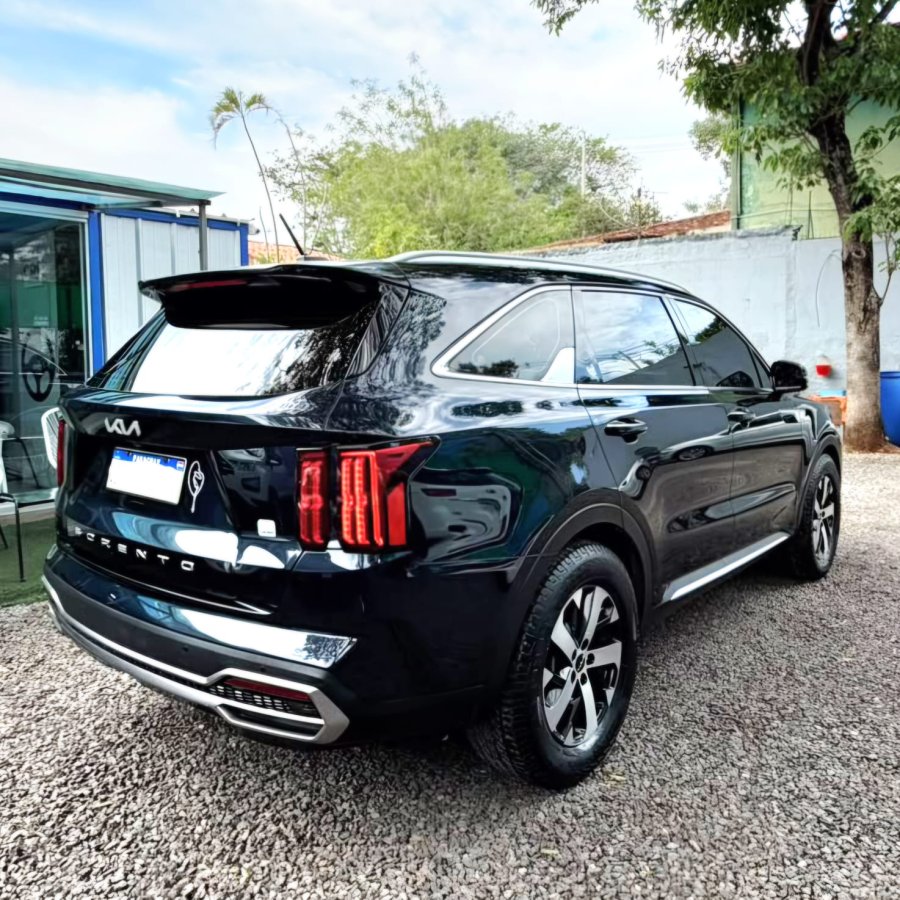 KIA SORENTO 2023 AUTOMÁTICO 2.2 CRDi TURBO DIESEL IMPECABLE ESTADO DE GARDEN - foto 3